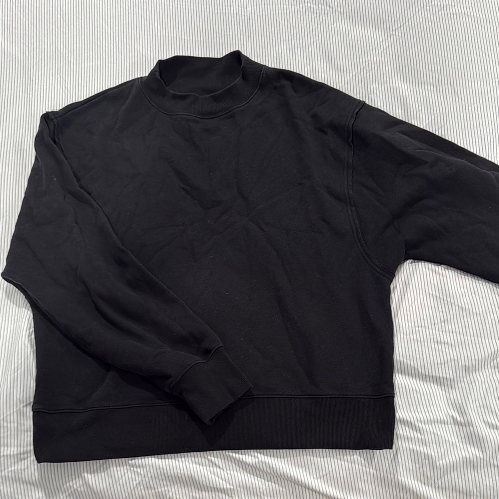 COPY - ALO Yoga Black Crewneck Sweater